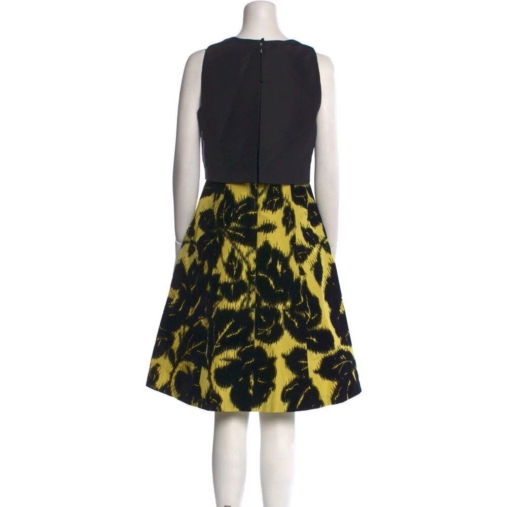 $3,490 Carolina Herrera Sleeveless Tromp L'oeil Dress Size: 4 YELLOW BLACK - Picture 5 of 11